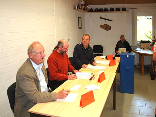 Wahlleiter Udo Gutzke und sein Team Bundestagswahl 2009